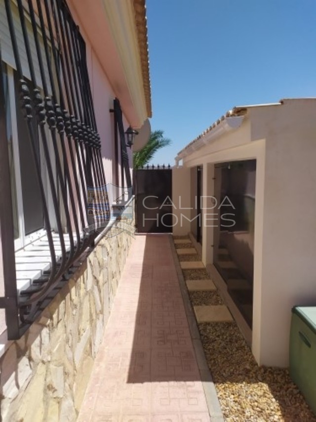cla7310: Resale Villa for Sale in Arboleas, Almería