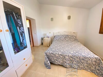 Villa Perla: Resale Villa in Arboleas, Almería