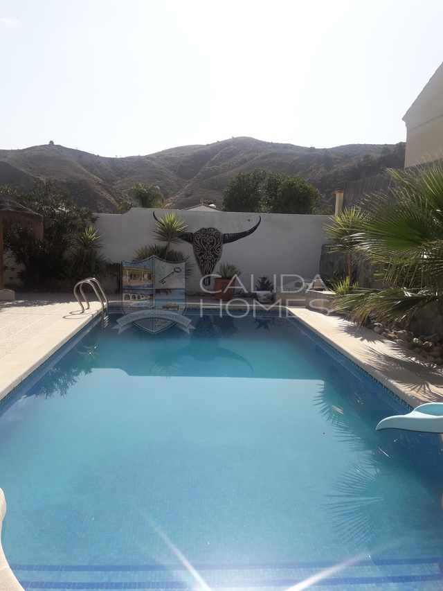 Villa Torro : Herverkoop Villa te Koop in Arboleas, Almería