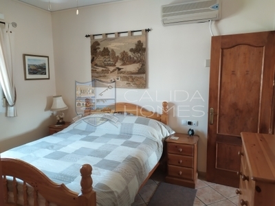 cla7326- Villa Vista Montana: Resale Villa in Arboleas, Almería