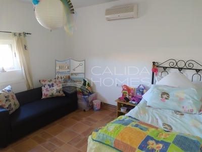 cla7328: Resale Villa in Partaloa, Almería