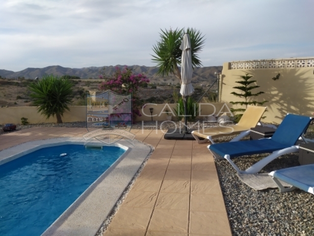 cla7330: Resale Villa for Sale in Arboleas, Almería
