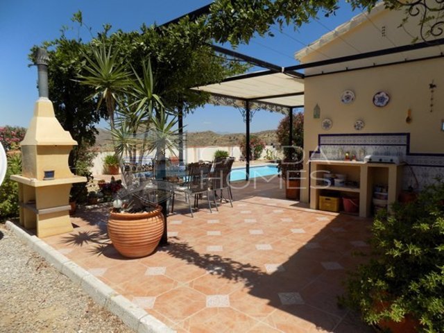 cla7334 Villa Hola : Resale Villa for Sale in Albanchez, Almería