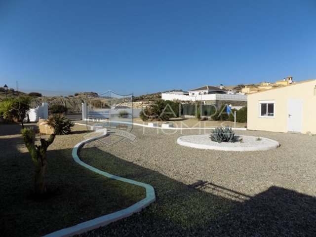 cla7336: Resale Villa for Sale in Partaloa, Almería
