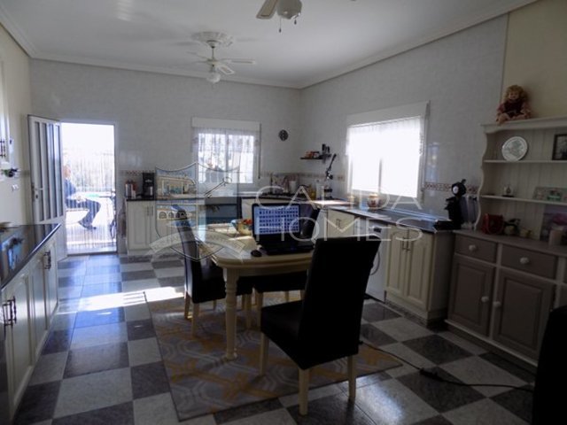 cla7336: Resale Villa for Sale in Partaloa, Almería