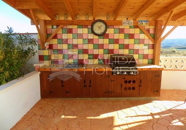 cla7342 Villa Grande: Resale Villa for Sale in Partaloa, Almería