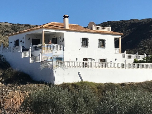 cla7343- Villa Joya: Herverkoop Villa te Koop in Arboleas, Almería