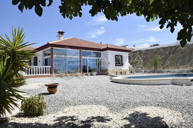 cla7346 Villa Tranquillity: Resale Villa for Sale in Albox, Almería