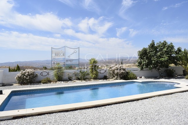 cla7346 Villa Tranquillity: Resale Villa for Sale in Albox, Almería