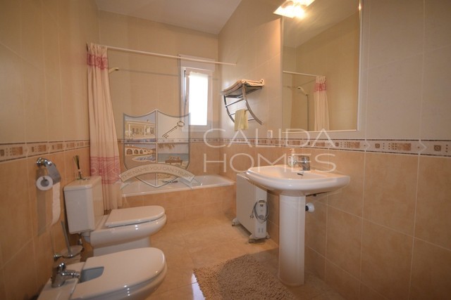 cla7346 Villa Tranquillity: Resale Villa for Sale in Albox, Almería