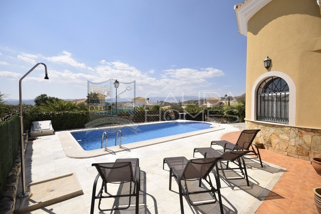 Cla7347- Villa Splendido: Resale Villa for Sale in Partaloa, Almería