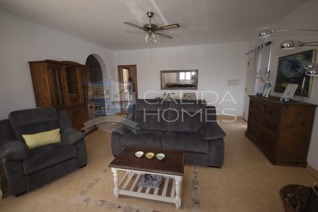 cla7351 Villa Alegre: Resale Villa for Sale in Arboleas, Almería