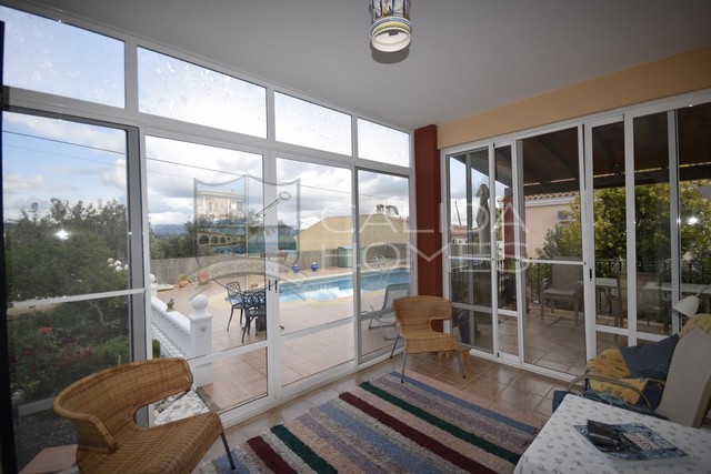 Cla7360- Villa Manzana: Resale Villa for Sale in Zurgena, Almería