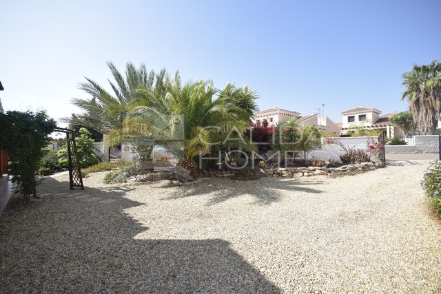 Cla7360- Villa Manzana: Resale Villa for Sale in Zurgena, Almería