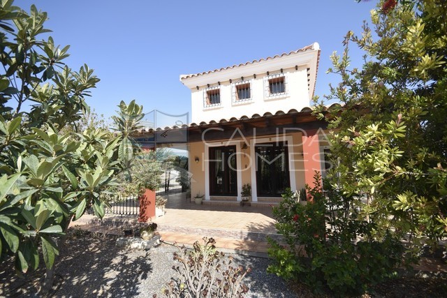 Cla7360- Villa Manzana: Resale Villa for Sale in Zurgena, Almería