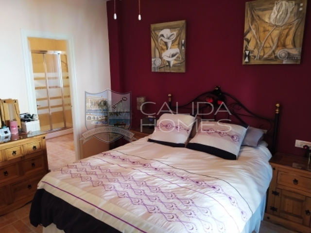 cla7379 Villa Enchantment: Resale Villa for Sale in Arboleas, Almería