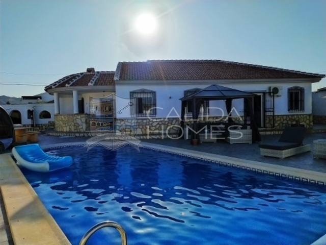 cla7430 Villa Magnifico: Resale Villa for Sale in Arboleas, Almería