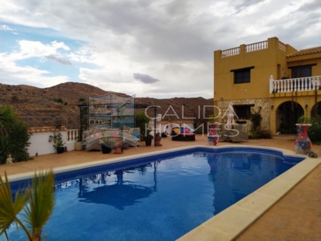 cla7436 Villa Lotus: Resale Villa for Sale in Taberno, Almería