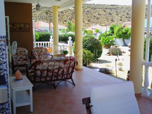 cla7437: Resale Villa for Sale in Arboleas, Almería