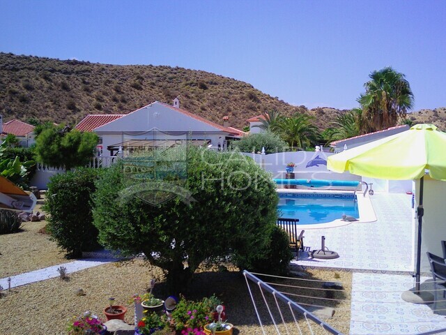 cla7437: Resale Villa for Sale in Arboleas, Almería