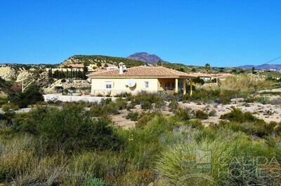 Cla7444: Resale Villa in Huercal-Overa, Almería