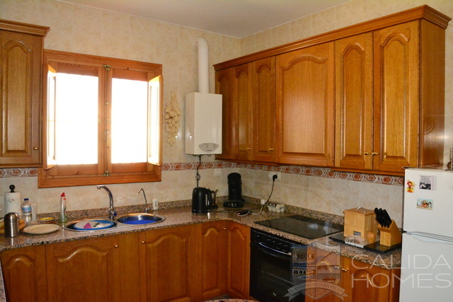 cla7448 Villa Posy : Resale Villa for Sale in Arboleas, Almería