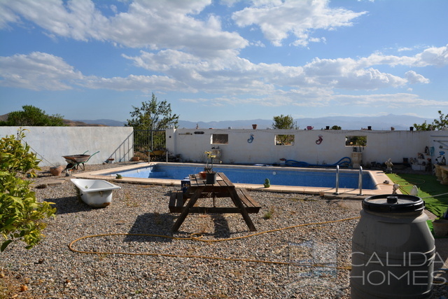 cla7458 villa Crema : Resale Villa for Sale in Albox, Almería