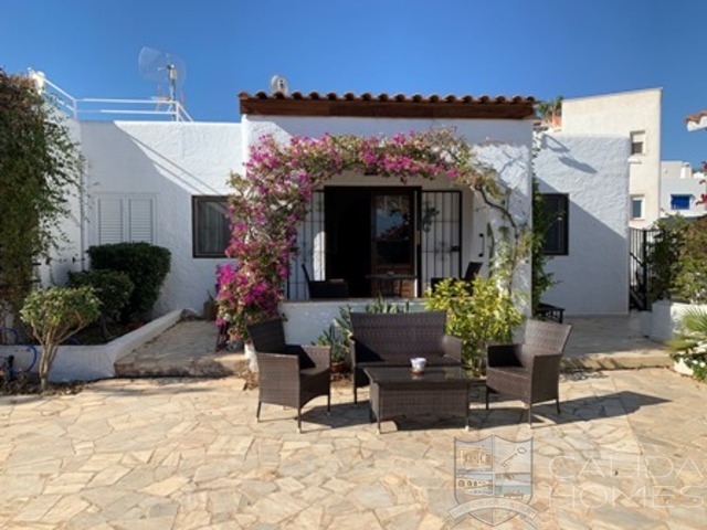 cla7508: Resale Villa for Sale in Mojacar Playa, Almería