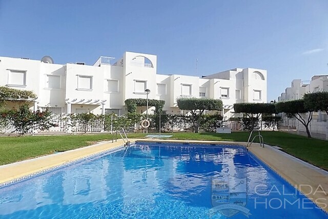 cla7511: Duplex for Sale in Vera Playa, Almería