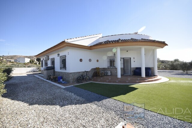 CLA7516 Villa Almond Blossom : Resale Villa for Sale in Albox, Almería