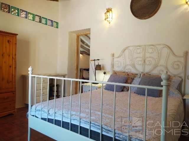 cla7517: Terraced Country House for Sale in Albanchez, Almería