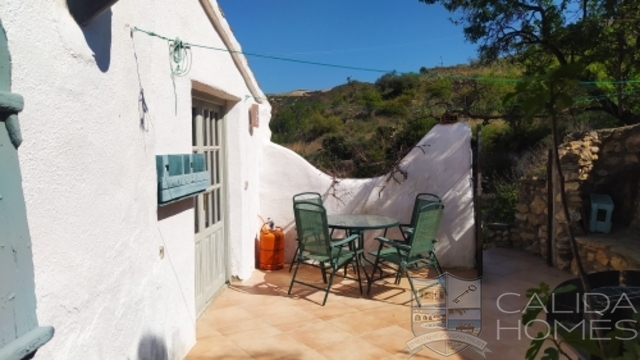 cla7517: Terraced Country House for Sale in Albanchez, Almería