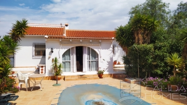 cla7525 Villa Secreto: Resale Villa for Sale in Arboleas, Almería