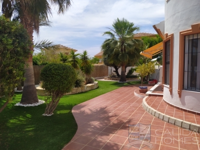 cla7528 Villa Raffa: Resale Villa for Sale in Arboleas, Almería