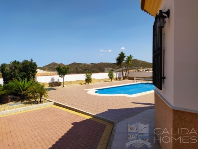 cla7529 Villa Gloriosa: Resale Villa for Sale in Arboleas, Almería