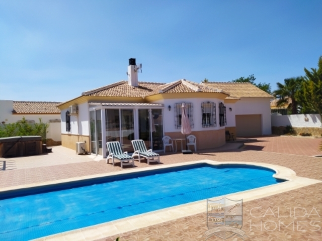 cla7529 Villa Gloriosa: Resale Villa for Sale in Arboleas, Almería