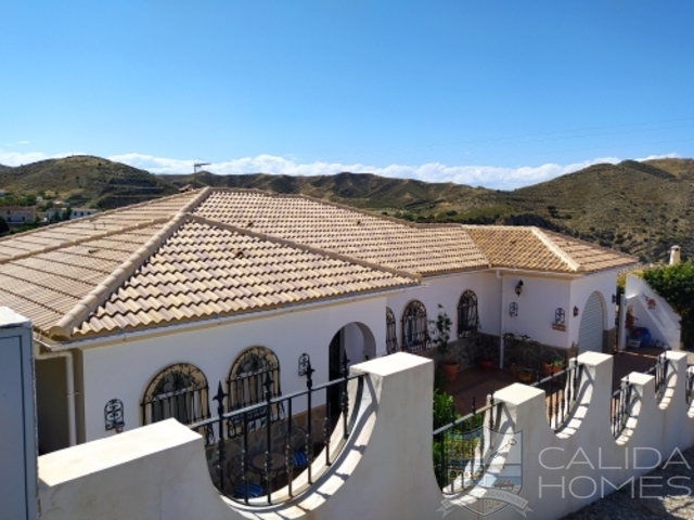 cla7535 Villa Flora : Resale Villa for Sale in Arboleas, Almería