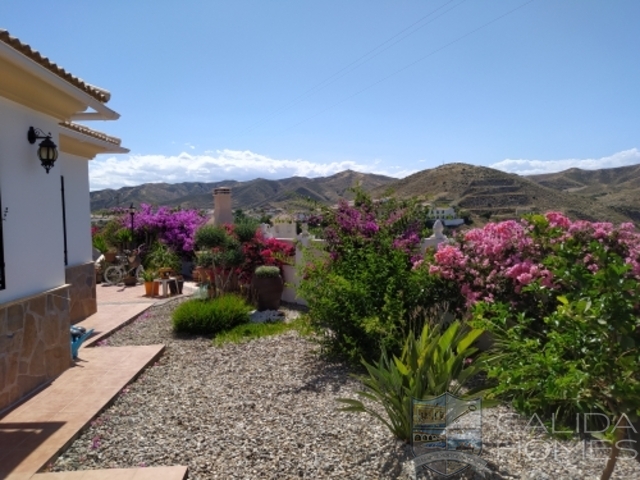 cla7535 Villa Flora : Resale Villa for Sale in Arboleas, Almería