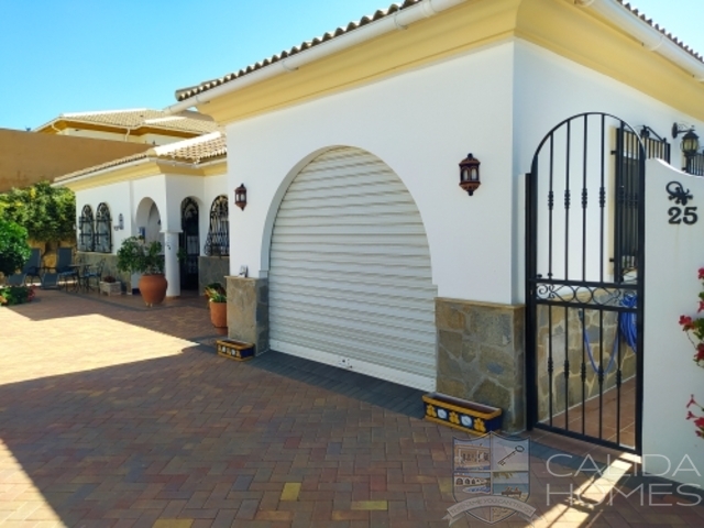 cla7535 Villa Flora : Resale Villa for Sale in Arboleas, Almería