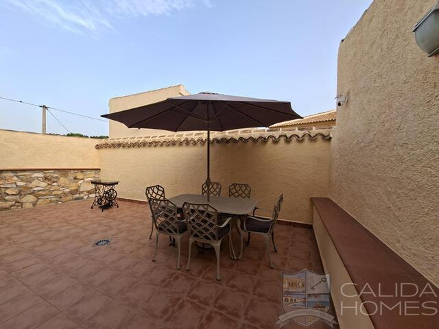 Cortijo Amaras: Village or Town House for Sale in Arboleas, Almería