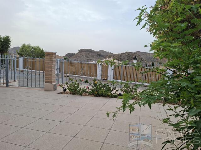 Cortijo Amaras: Village or Town House for Sale in Arboleas, Almería