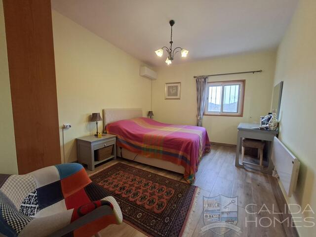 Cortijo Amaras: Village or Town House for Sale in Arboleas, Almería