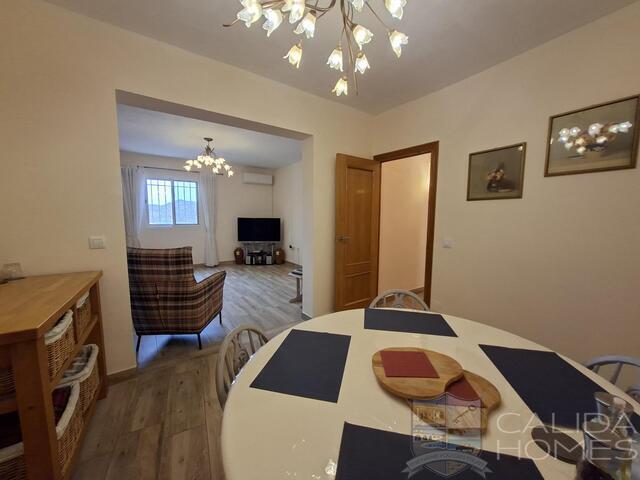 Cortijo Amaras: Village or Town House for Sale in Arboleas, Almería