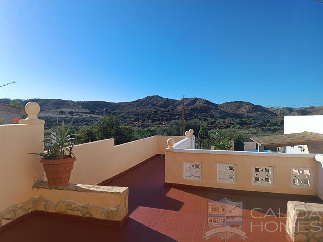 Cortijo Amarillo: Dorp of Stadshuis te Koop in Arboleas, Almería