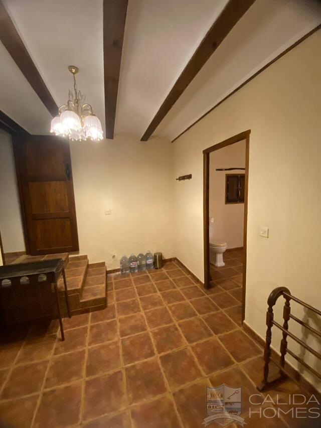 Cortijo Arbol: Detached Character House for Sale in Oria, Almería