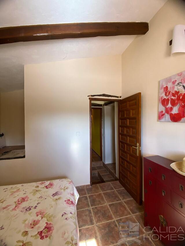 Cortijo Arbol: Detached Character House for Sale in Oria, Almería
