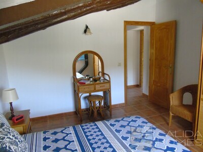 Cortijo Blanco: Detached Character House in Las Pocicas, Almería