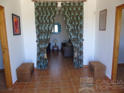 Cortijo Blanco: Detached Character House in Las Pocicas, Almería