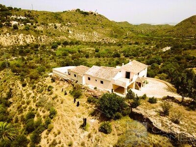 Cortijo Colorado : Detached Character House in Turre, Almería
