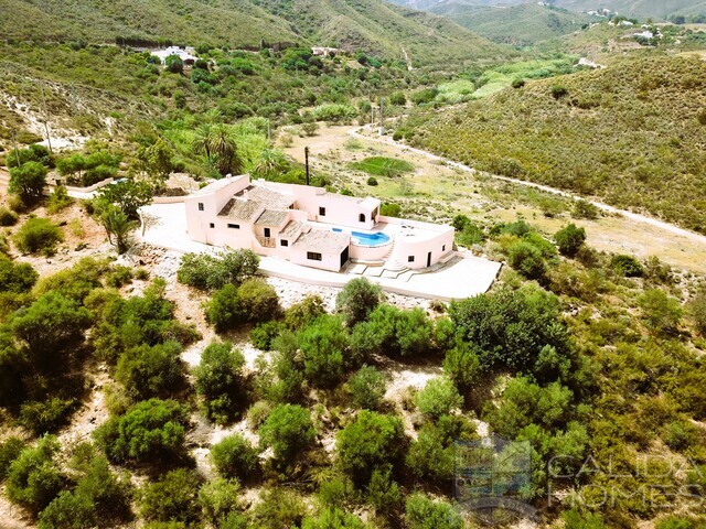 Cortijo Colorado : Detached Character House for Sale in Turre, Almería